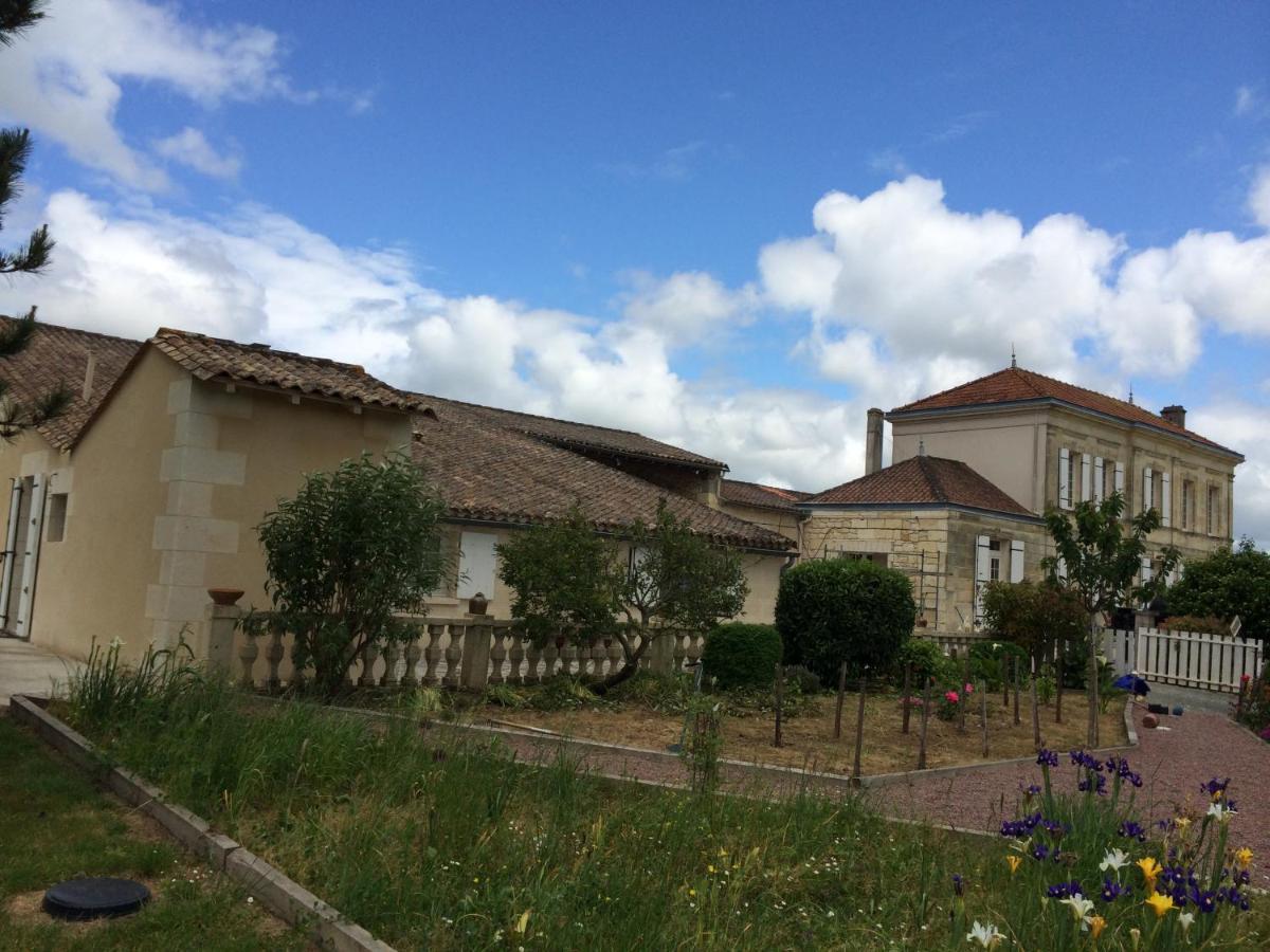 Bed and Breakfast Chateau Couchebout Pugnac Exteriér fotografie